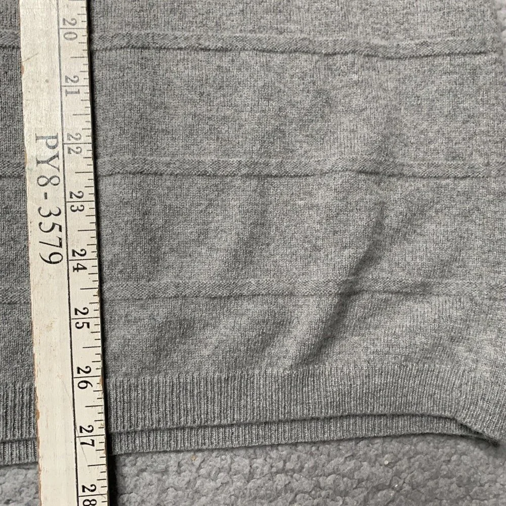 Banana Republic Men's Sweater XL V-Neck Angora Rabbit Cashmere Wool Blend Gray‎